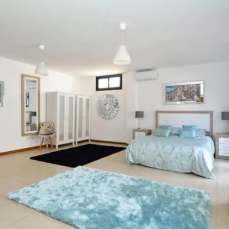 Вилла Casa Lottie - 5 Bed Private Pool Lanzarote