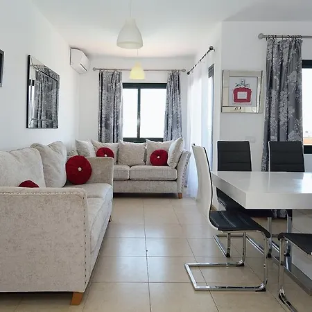 Casa Lottie - 5 Bed Private Pool Lanzarote Villa Playa Blanca
